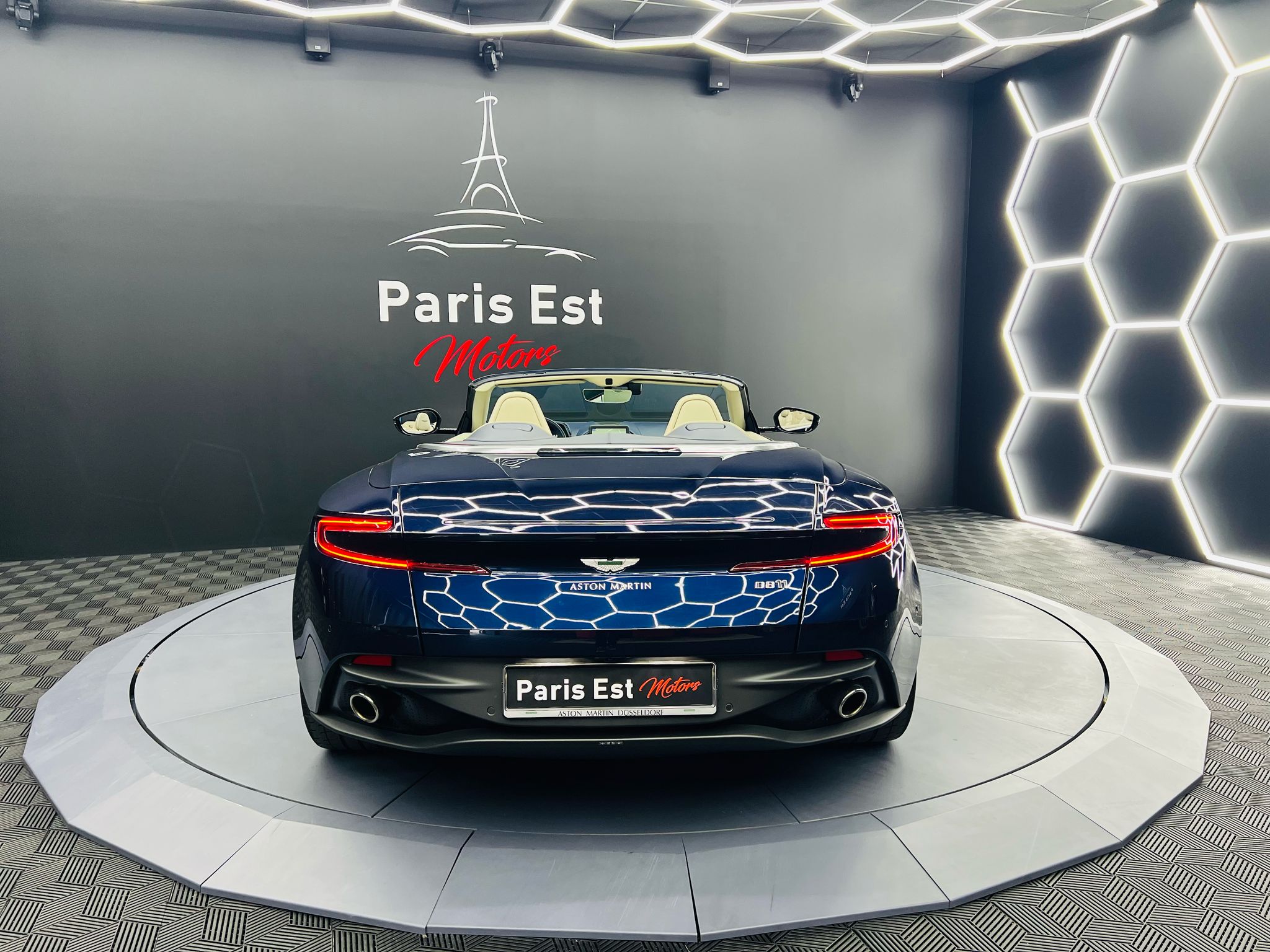 Car Image 5