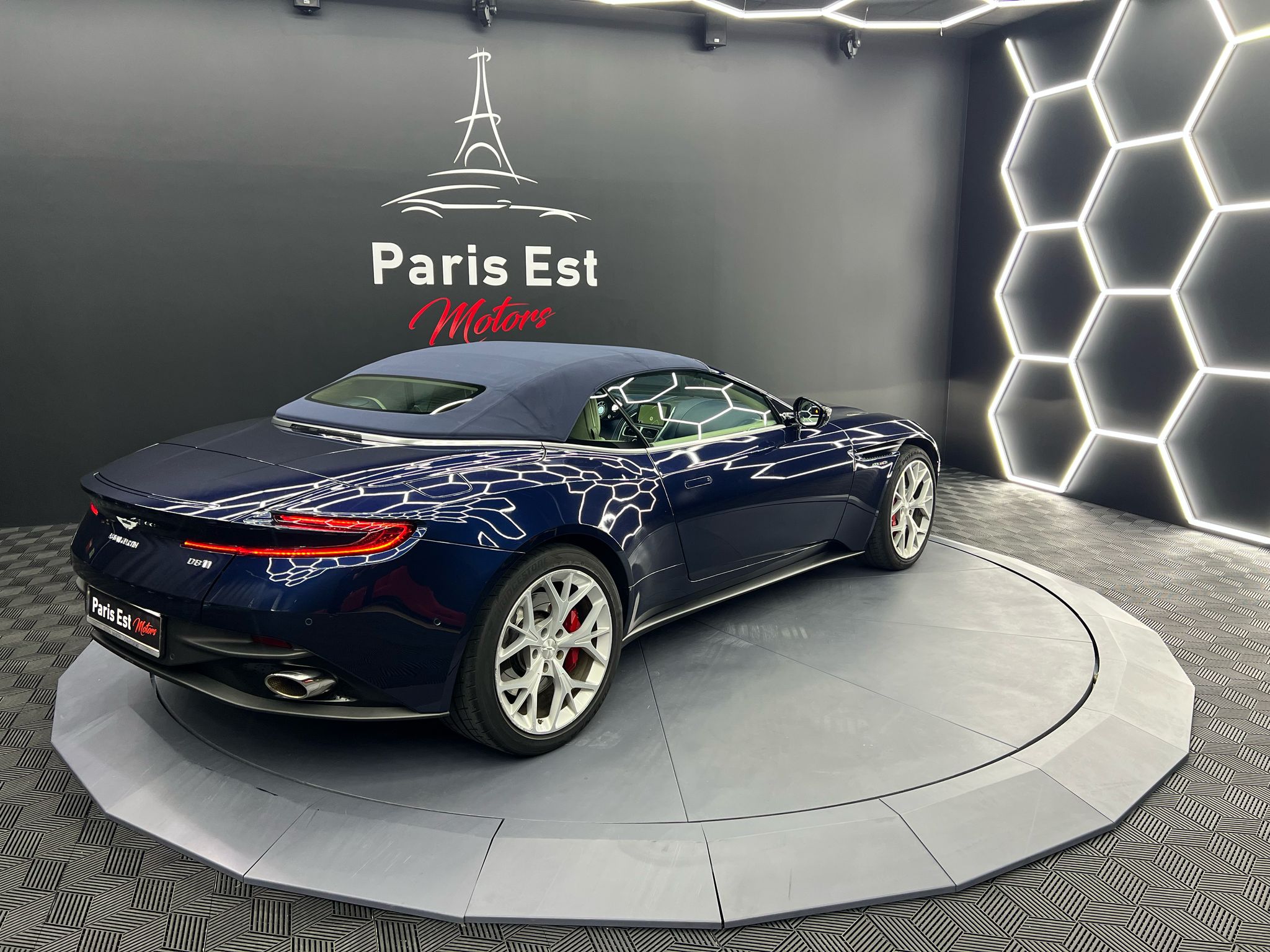 Car Image 7