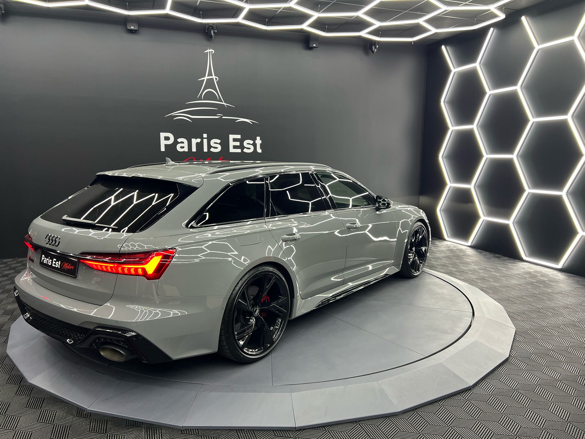 Car Image 7