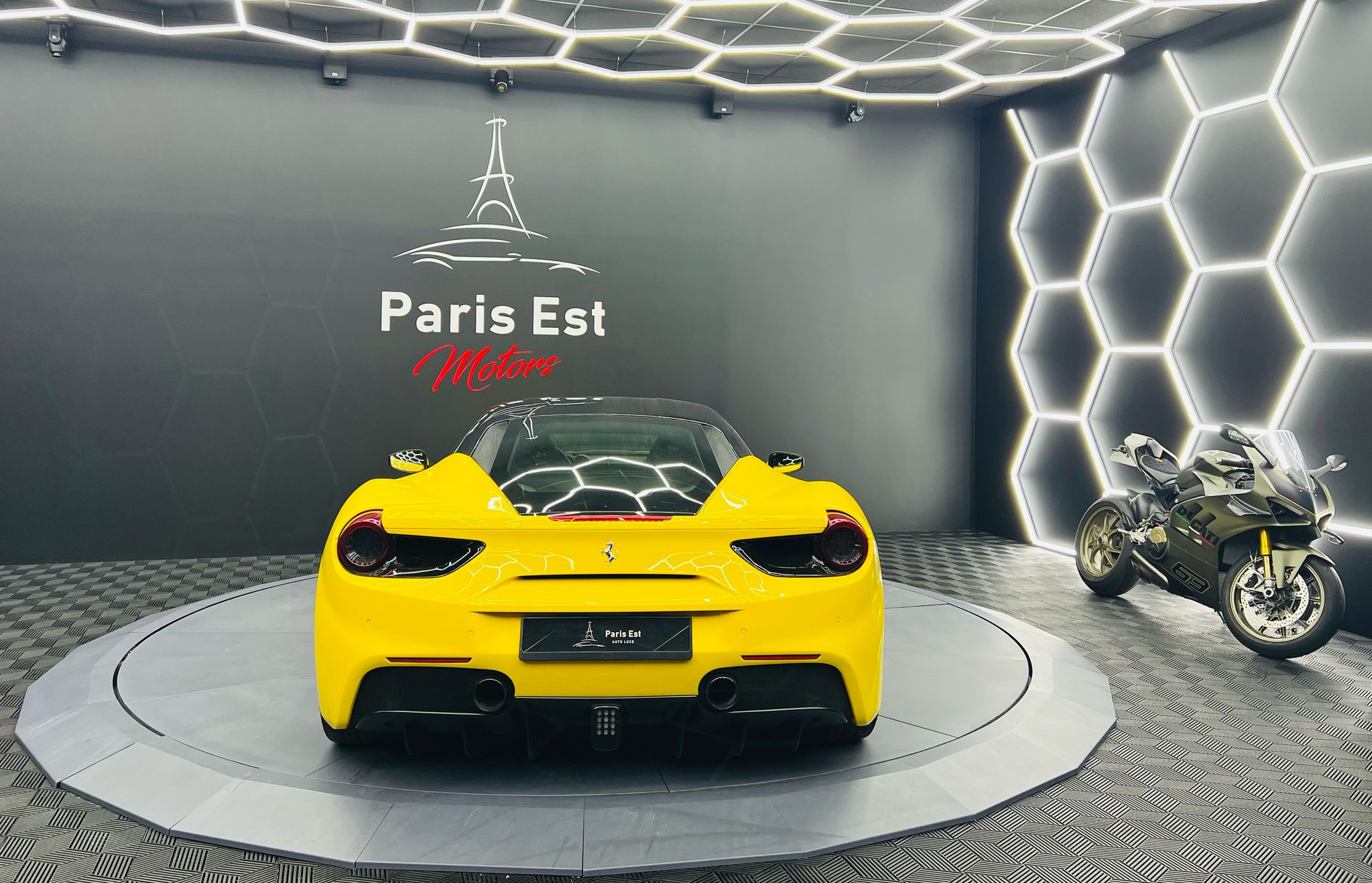 Car Image 5