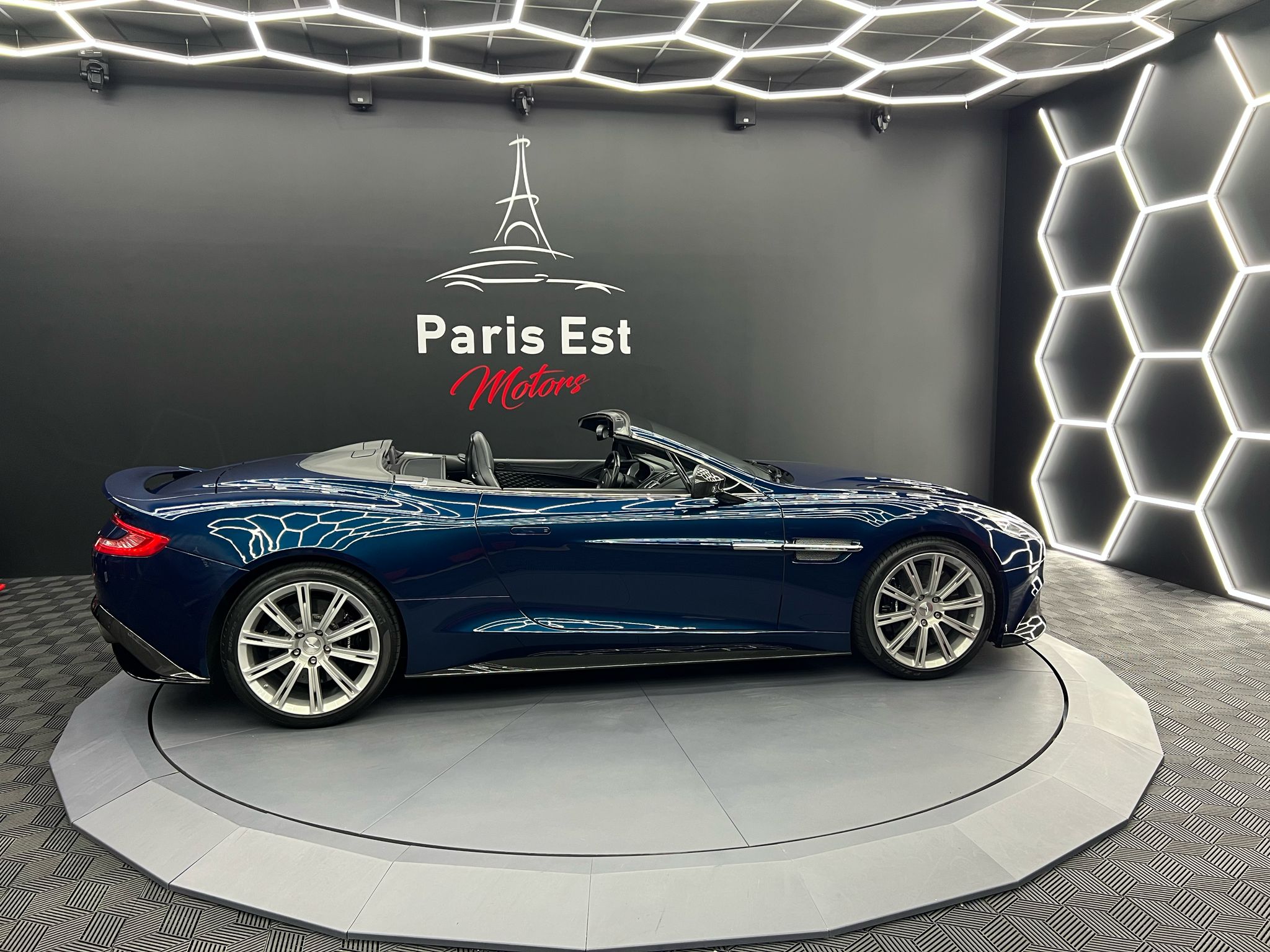 Car Image 7